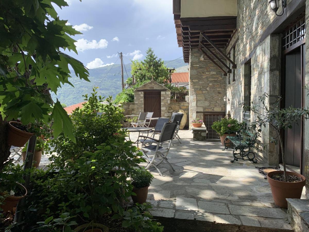 Palio Eleotrivio Affittacamere Agios Lavrentios